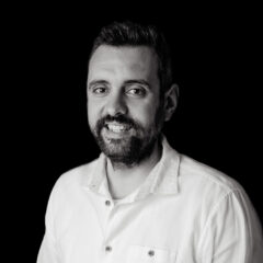 Creación audiovisual
En mi cabeza todo fluye en plano secuencia. Narrar historias y dar vida a sensaciones gracias a la mágia del lenguaje audiovisual, es mi obsesión.